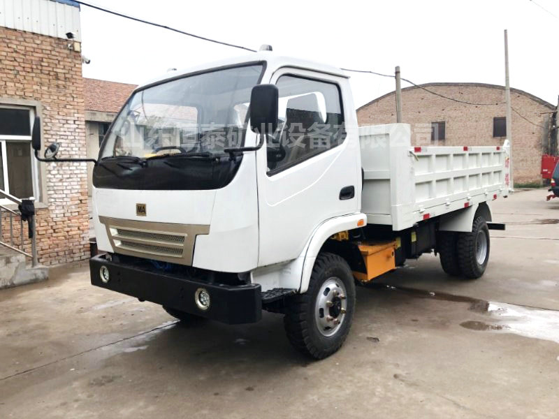 WC5J防爆柴油機(jī)無(wú)軌膠輪車